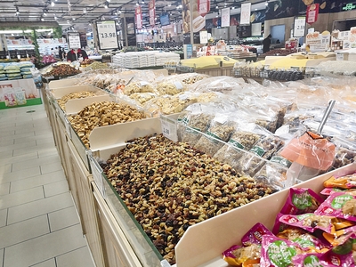 散裝食品裸售存在隱患，開放式管理需加強監管